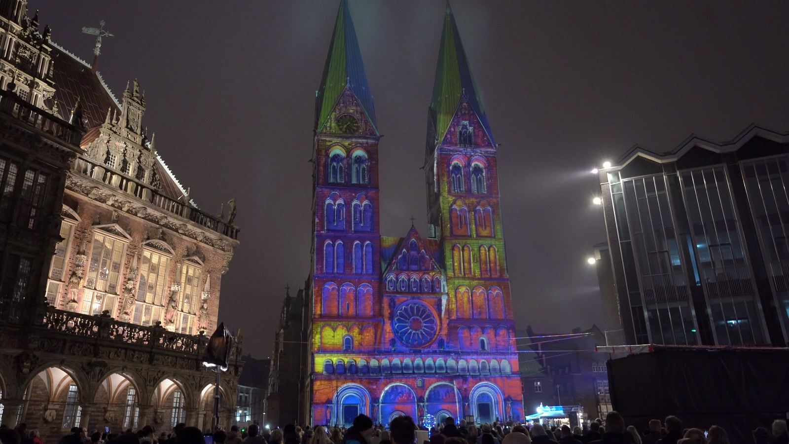 RE:SORB — the projection mapping on the façade at St. Petri Dom 2021, view 1 of 3