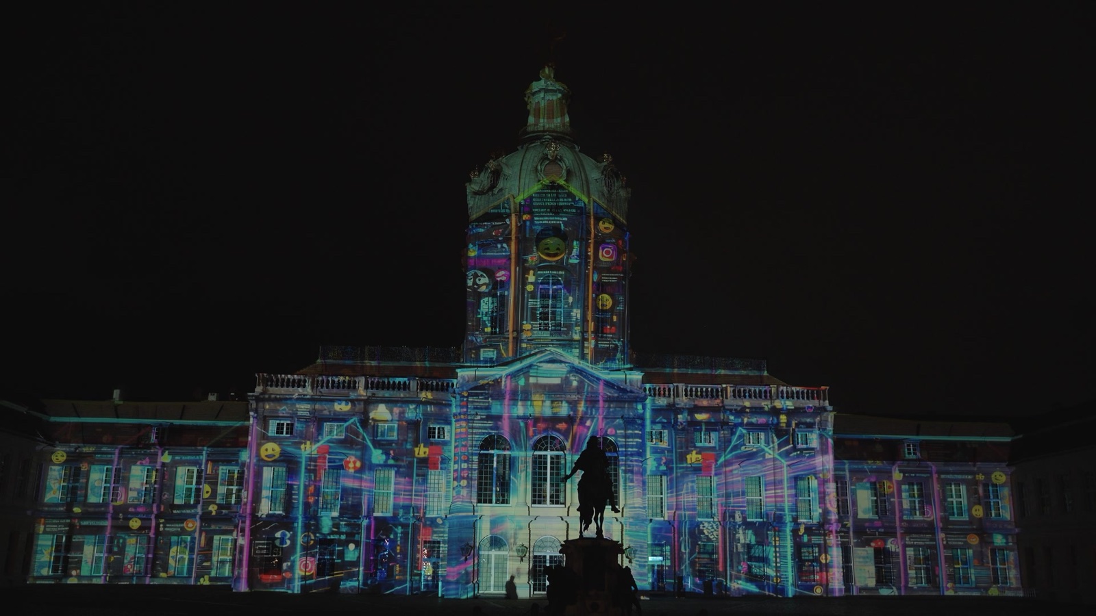 RE:SORB — the projection mapping on the façade at Charlottenburg Palace 2025, view 3 of 3