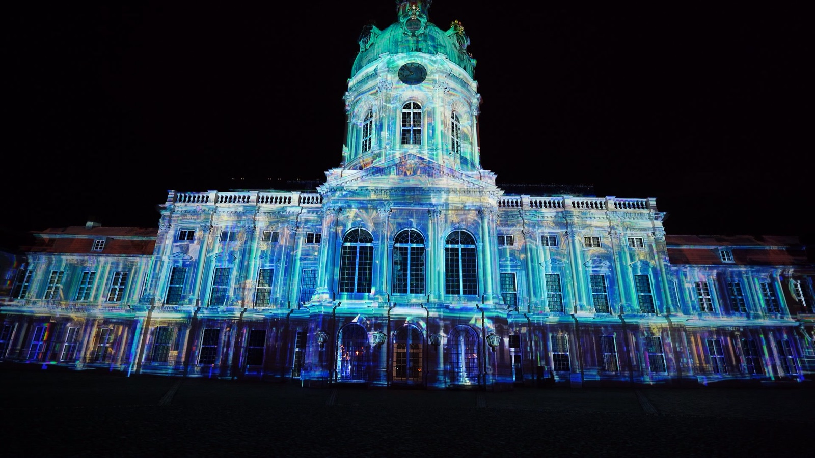 RE:SORB — the projection mapping on the façade at Charlottenburg Palace 2022, view 1 of 4