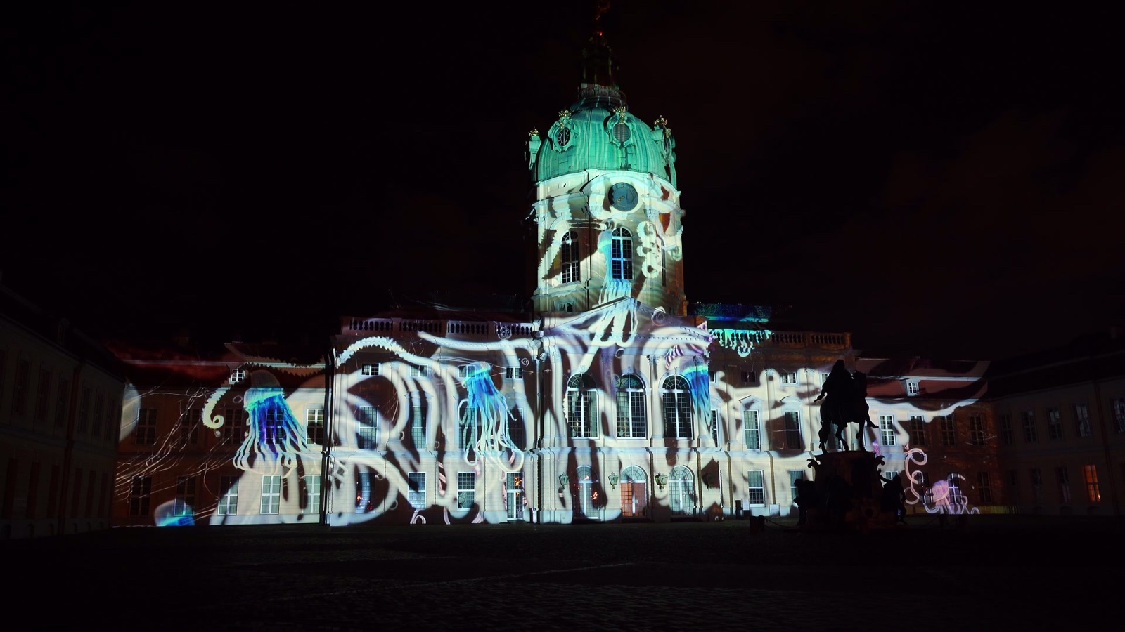 RE:SORB — the projection mapping on the façade at Charlottenburg Palace 2022, view 2 of 4