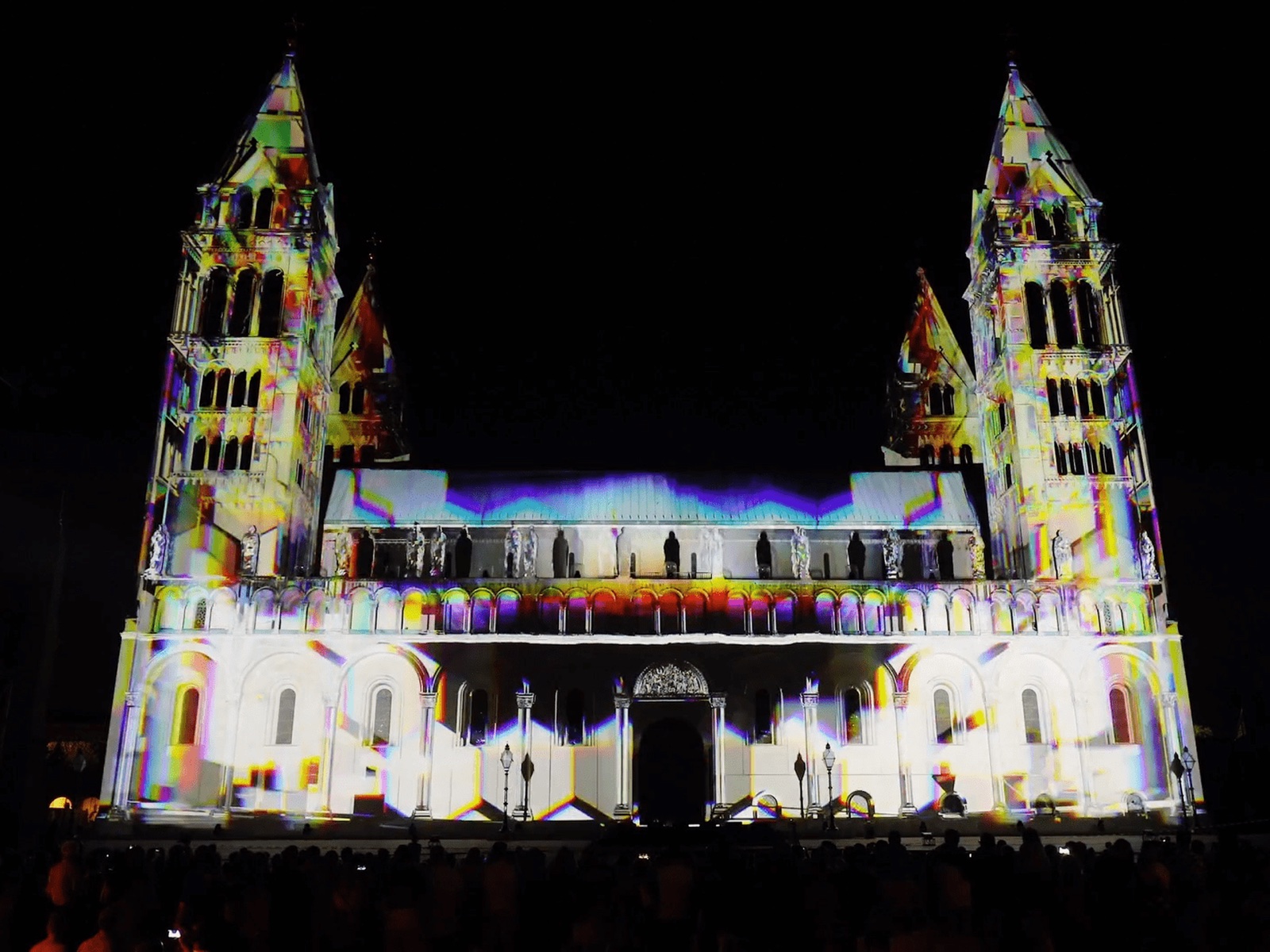 RE:SORB — the projection mapping on the façade at Pécs Cathedral 2019