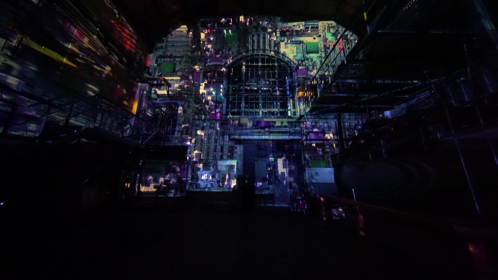 RE:SORB — the holographic light installation at Former industrial hall 2022, view 4 of 6