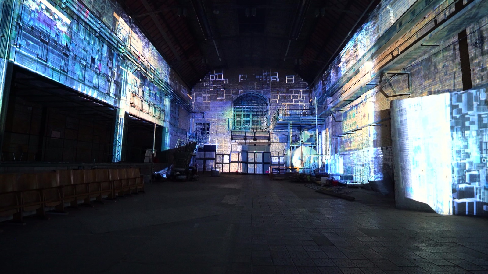 RE:SORB — the holographic light installation at Former industrial hall 2022, view 5 of 6